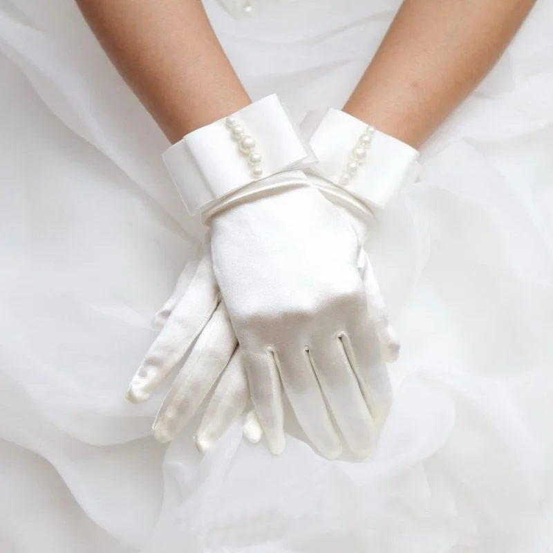 Wedding etiquette satin finger gloves wedding dress accessories photo pearl gloves studio bridal gloves wedding gloves for bride
Wedding etiquette satin finger gloves wedding dress accessories photo pearl gloves studio bridal gloves wedding gloves for bride