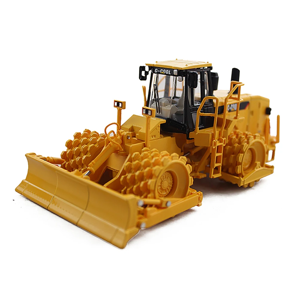 1/64 Engineering Soil Compactor Vehicle 80016 Model for Collection Fans Gifts Toys In Stock
1/64 Engineering Soil Compactor Vehicle 80016 Model for Collection Fans Gifts Toys In Stock