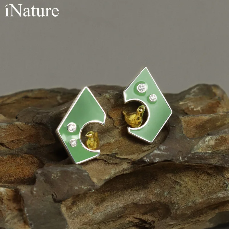 INATURE New Colorful Enamel 925 Sterling Silver Handmade Jewelry Creative Bird in House Asymmetric Stud Earrings
INATURE New Colorful Enamel 925 Sterling Silver Handmade Jewelry Creative Bird in House Asymmetric Stud Earrings