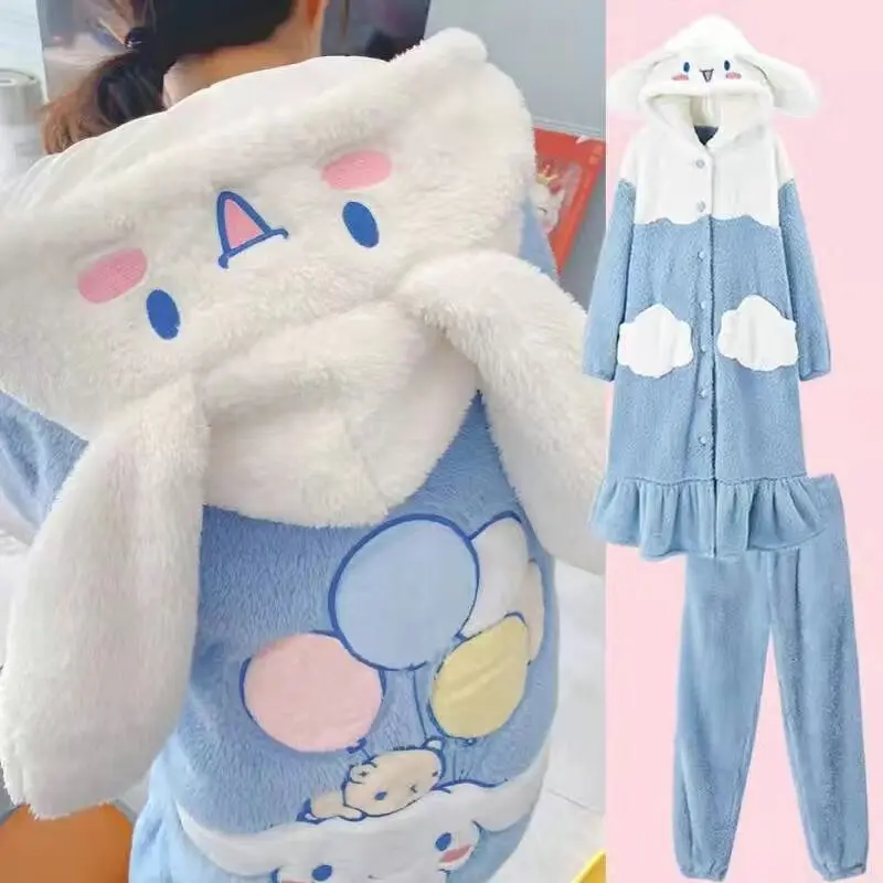 Kawaii Sanrioed плюшевая Пижама Set Cinnamoroll Kuromi Melody зимний свободный крой с капюшоном Домашняя одежда плотные брюки 2 шт. костюм
Kawaii Sanrioed плюшевая Пижама Set Cinnamoroll Kuromi Melody зимний свободный крой с капюшоном Домашняя одежда плотные брюки 2 шт. костюм