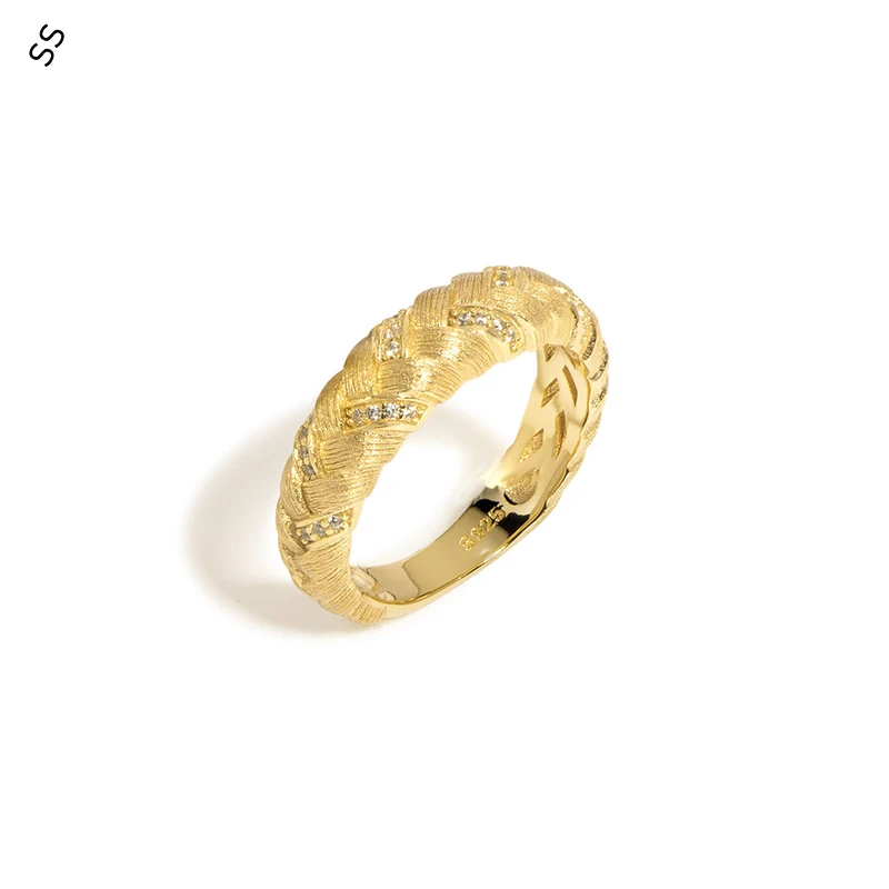 Sterling Silver Woven Ring S925 Gold Plated Light Luxury Retro Fashion Brushed Vintage Hand Jewelry Daily Accessories
Sterling Silver Woven Ring S925 Gold Plated Light Luxury Retro Fashion Brushed Vintage Hand Jewelry Daily Accessories