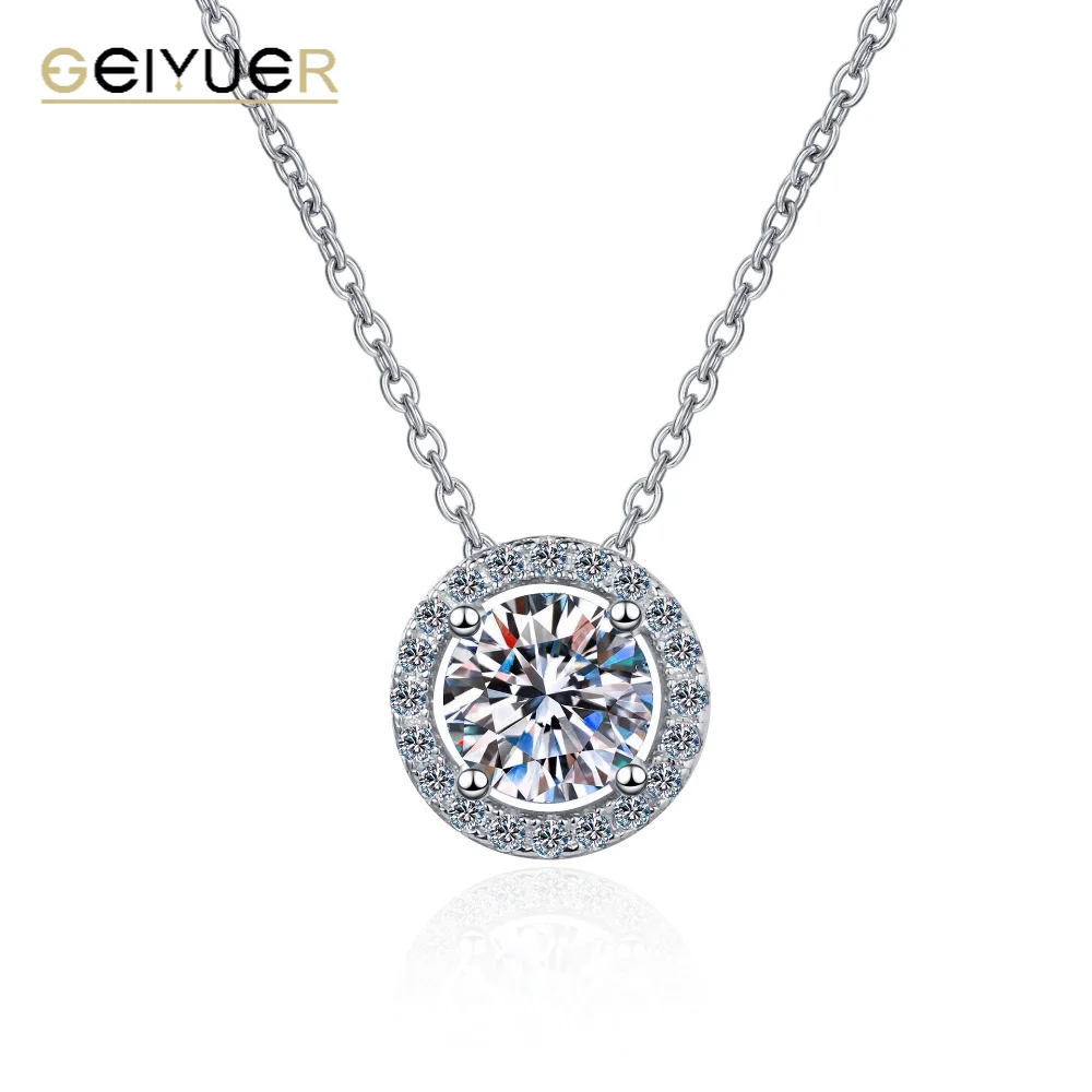 GEIYUER D Color 0.5/1/2CT Certified Moissanite Necklace for Women 925 Sterling Silver Classic Rond Cut 5A Zircon Pendent Gifts
GEIYUER D Color 0.5/1/2CT Certified Moissanite Necklace for Women 925 Sterling Silver Classic Rond Cut 5A Zircon Pendent Gifts