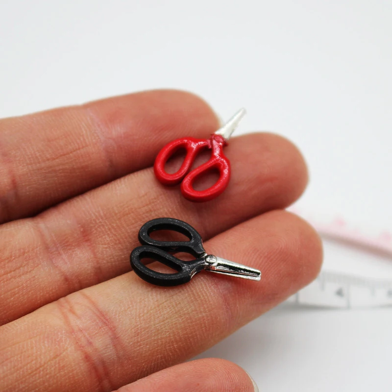 Dollhouse Miniature Furniture Simulation Scissors Sewing Gauge Ruler Model DIY Accessory Fairy Home Decoration Kid Gift
Dollhouse Miniature Furniture Simulation Scissors Sewing Gauge Ruler Model DIY Accessory Fairy Home Decoration Kid Gift