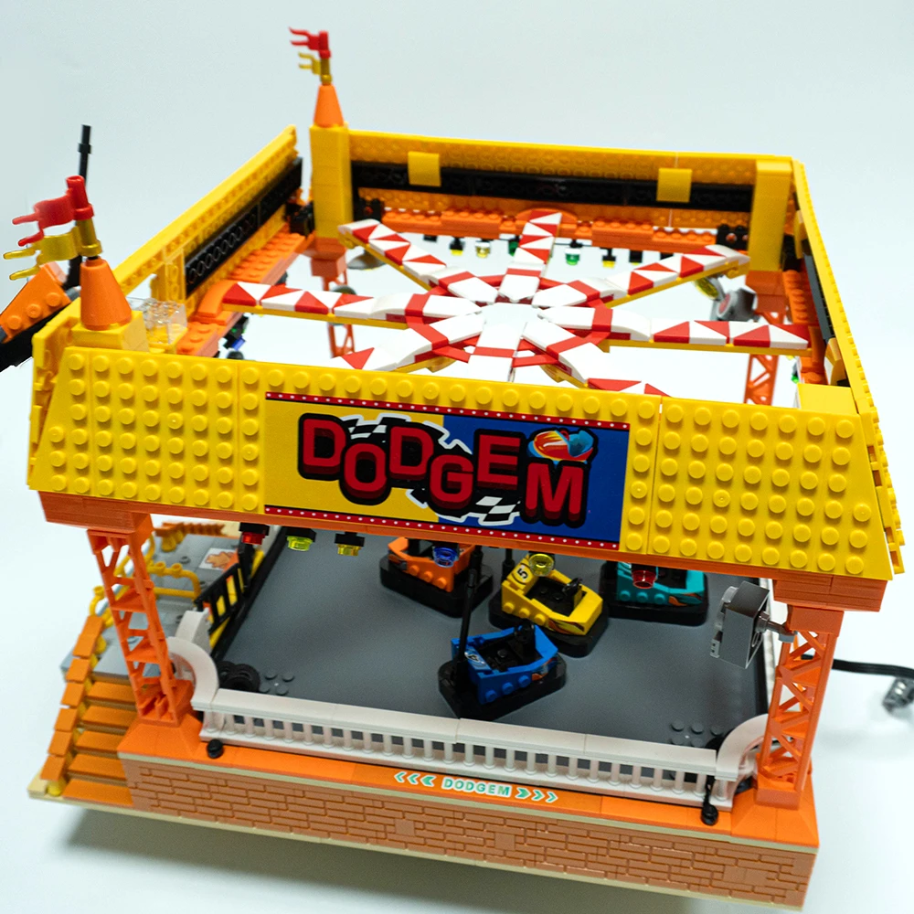 Creative Amusement Park: Bumper Car Building Blocks Set, Urban Street View Assembly, Building Blocks, Children's Toys 1099pcs Creative Amusement Park: Bumper Car Building Blocks Set, Urban Street View Assembly, Building Blocks, Children's Toys 1099pcs