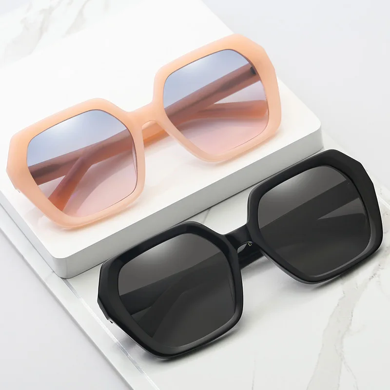 2024 new polygonal trend sunglasses,men's and women's anti-ultraviolet anti-soaking large-frame fashion and versatile sunglasses
2024 new polygonal trend sunglasses,men's and women's anti-ultraviolet anti-soaking large-frame fashion and versatile sunglasses