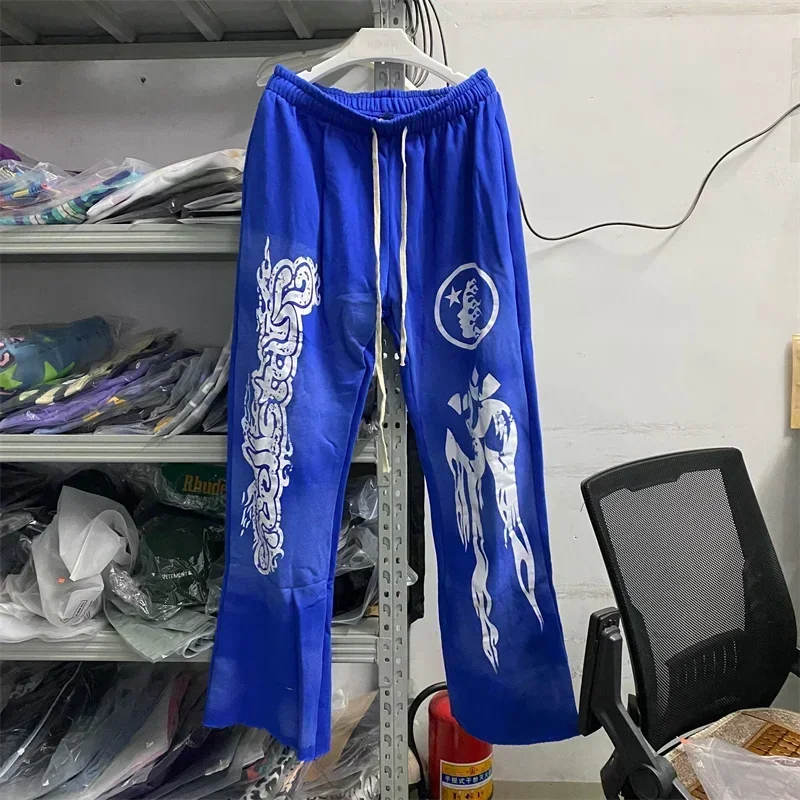 High quality 1:1 Hellstar Blue Oversize Retro Mud Print Worn Sports Casual Trousers High Street Men's And Women's Cargo Pants
High quality 1:1 Hellstar Blue Oversize Retro Mud Print Worn Sports Casual Trousers High Street Men's And Women's Cargo Pants