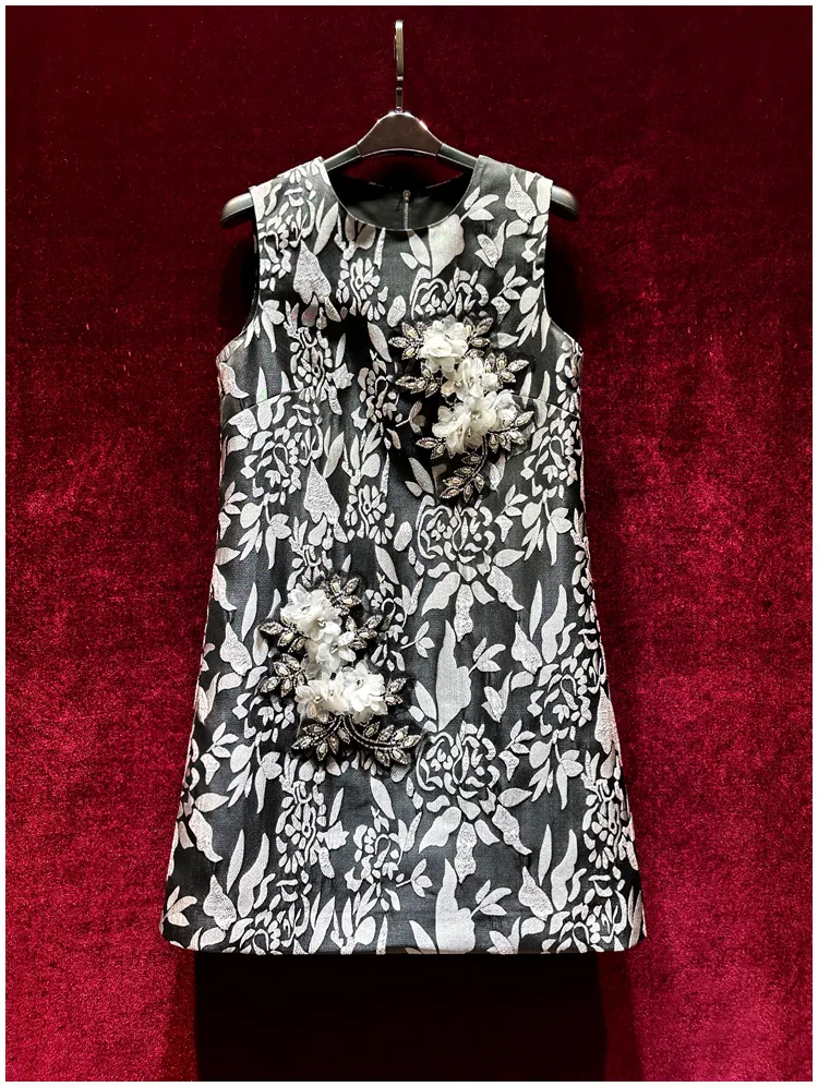 European and American women's clothes 2024 spring new Round neck Sleeveless heavy stitching beads black jacquard Fashion dress
European and American women's clothes 2024 spring new Round neck Sleeveless heavy stitching beads black jacquard Fashion dress