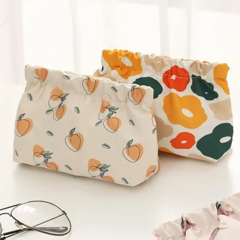 Cosmetics Coin Wire Holder Pouch Bag Portable Earphone Cards Lipsticks Storage Bag Ins Auto Close Organizer Travel Jewelry Bag
Cosmetics Coin Wire Holder Pouch Bag Portable Earphone Cards Lipsticks Storage Bag Ins Auto Close Organizer Travel Jewelry Bag