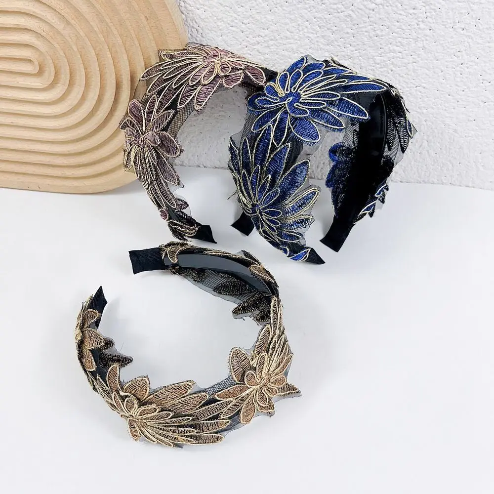 Flower Wide Lace Hairband Temperament Ethnic Style Ruffle Lace Turban Embroidery Hair Accessories Wide Side Hair Hoop Wash Face
Flower Wide Lace Hairband Temperament Ethnic Style Ruffle Lace Turban Embroidery Hair Accessories Wide Side Hair Hoop Wash Face
