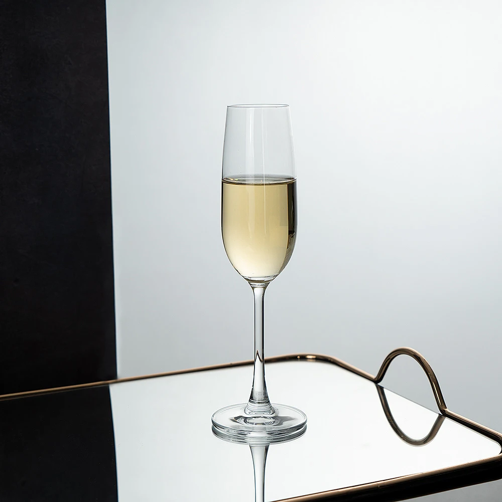 2pcs Transparent Goblet Champagne Glass Cup Creative Red Wine Sparkling Sweet Wine Glass Wedding Party Bar Home Drink Glass
2pcs Transparent Goblet Champagne Glass Cup Creative Red Wine Sparkling Sweet Wine Glass Wedding Party Bar Home Drink Glass
