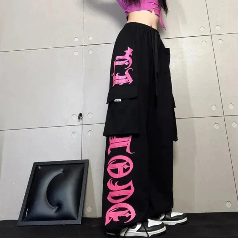 High Waist Women Cargo Pants American Style Pink Prints Loose Wide Leg Pants Fashion Streetwear Female Sports Trousers
High Waist Women Cargo Pants American Style Pink Prints Loose Wide Leg Pants Fashion Streetwear Female Sports Trousers