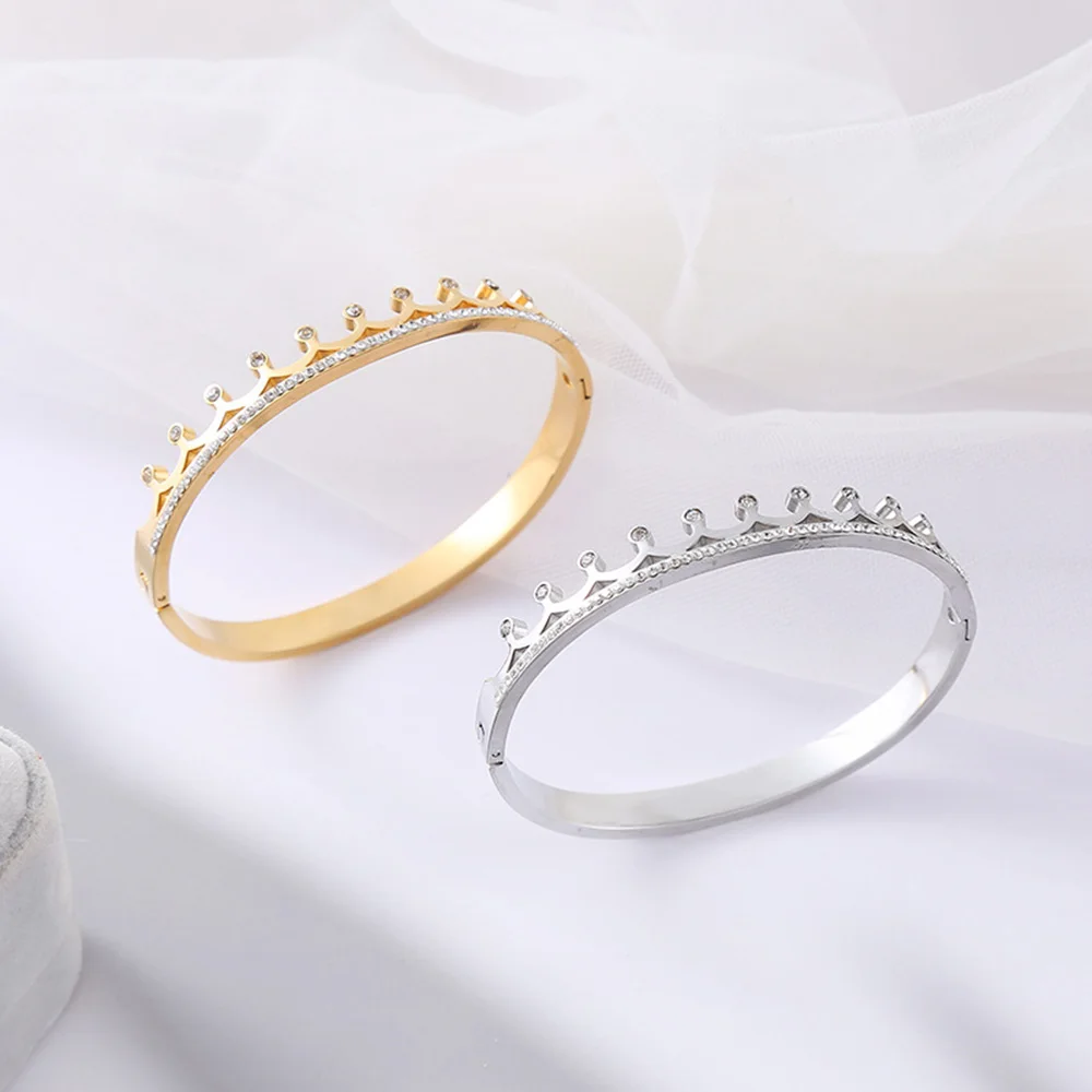Luxury Crown Zircon Bracelet for Women 18k Gold Plated Stainless Steel Anti-rust Bracelet Jewelry Party Best Gift
Luxury Crown Zircon Bracelet for Women 18k Gold Plated Stainless Steel Anti-rust Bracelet Jewelry Party Best Gift