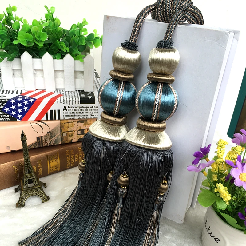 

2 Pcs 4 Balls Luxury European Curtain Hanging Ball Double Balls Curtains Tassels Tiebacks Bandages Brushes Curtain Accessories