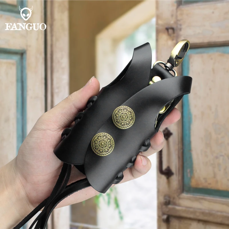 Простой Карманный держатель для ключей ручной работы из натуральной кожи, умный чехол для ключей, портативный чехол для ключей от домохозяина, брелок для ключей
Простой Карманный держатель для ключей ручной работы из натуральной кожи, умный чехол для ключей, портативный чехол для ключей от домохозяина, брелок для ключей