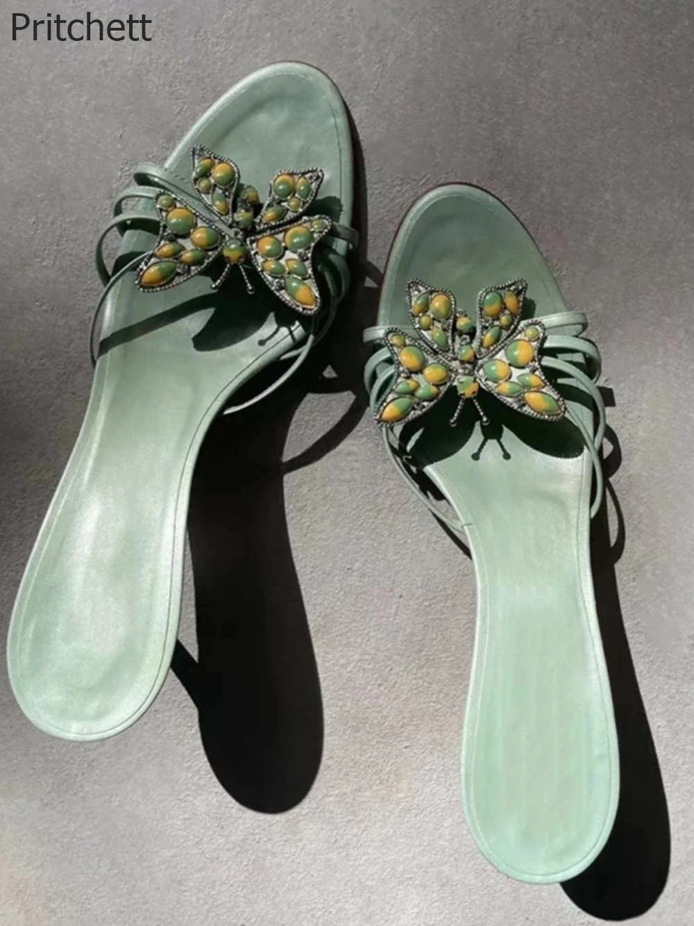 Retro Mary Jane Shoes Women 2023 Summer New Butterfly Decoration Open-toed Stiletto High-heeled Shoes Slip-on Fashion Shoes
Retro Mary Jane Shoes Women 2023 Summer New Butterfly Decoration Open-toed Stiletto High-heeled Shoes Slip-on Fashion Shoes