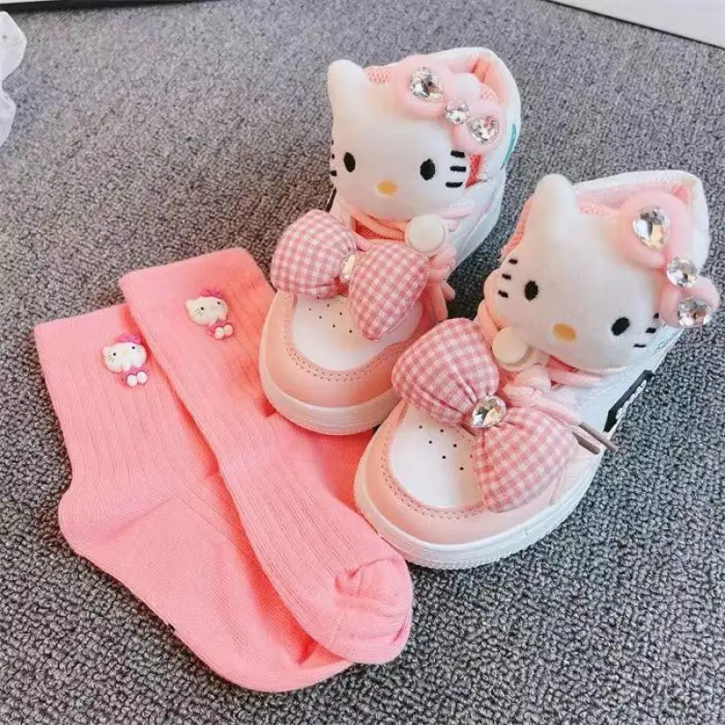 Детские кроссовки Sanrio, Hello Kitty, демисезонные повседневные спортивные туфли с аниме-рисунком, Нескользящие удобные женские Симпатичные Мультяшные Новые
Детские кроссовки Sanrio, Hello Kitty, демисезонные повседневные спортивные туфли с аниме-рисунком, Нескользящие удобные женские Симпатичные Мультяшные Новые