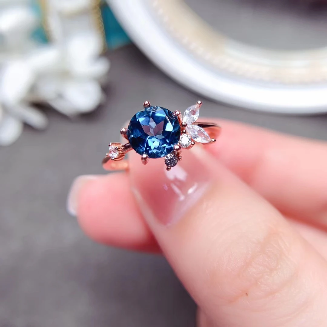 1ct VVS Grade London Blue Topaz Ring 100% Natural Topaz Silver Ring for Daily Wear 925 Silver Gemstone Jewelry
1ct VVS Grade London Blue Topaz Ring 100% Natural Topaz Silver Ring for Daily Wear 925 Silver Gemstone Jewelry