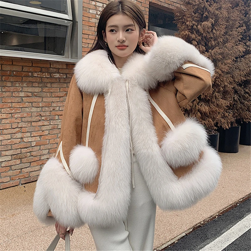 Autumn and Winter Fashion New Short Polo Collar Fox Fur Combination Suede Fur One Piece Cloak Fur Coat Women's Trend
Autumn and Winter Fashion New Short Polo Collar Fox Fur Combination Suede Fur One Piece Cloak Fur Coat Women's Trend