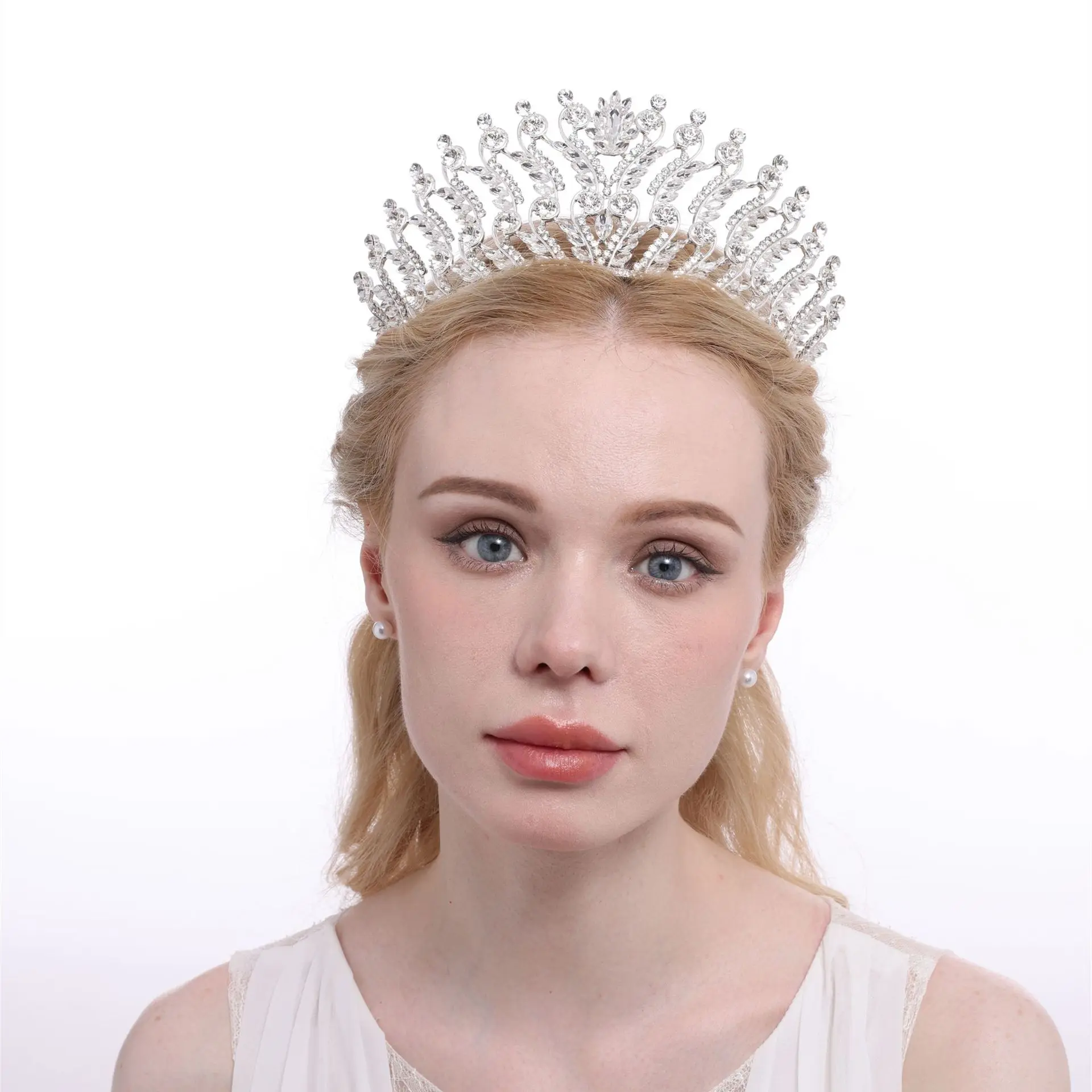 Hot Fashion Princess Tiaras and Crowns Headband Kid Girls Lover Bridal Prom Crown Wedding Party Accessiories Hair Jewelry
Hot Fashion Princess Tiaras and Crowns Headband Kid Girls Lover Bridal Prom Crown Wedding Party Accessiories Hair Jewelry