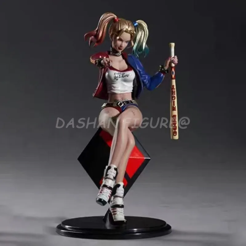 

Suicide Squad Harley Quinn Action Figure PVC Ornament 11cm War Damaged Police Car Sitting Harleen Figurine Collection Model Toys