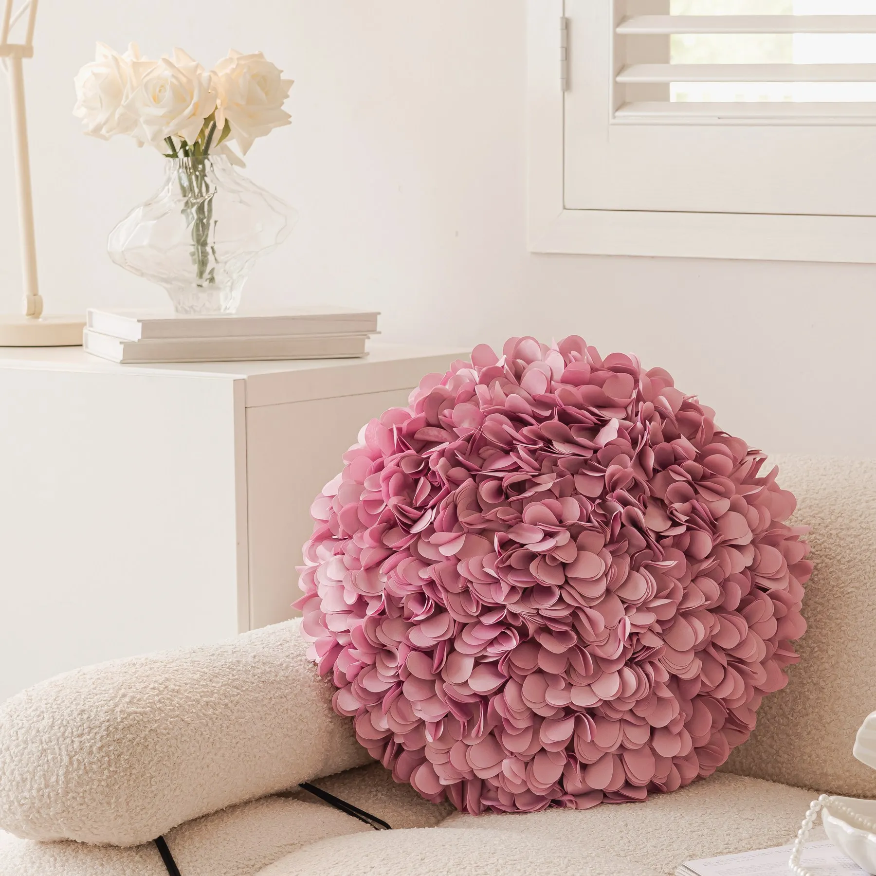 Hydrangea cushion cover, round, pink, square, Korean beauty, soft pillow case, sofa, bed, home room decoration, mf717, new
Hydrangea cushion cover, round, pink, square, Korean beauty, soft pillow case, sofa, bed, home room decoration, mf717, new