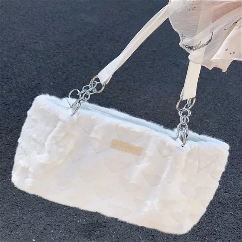 Plush Commuter Shoulder Bag Multifunctional Underarm Tote Bag Heart Shaped Cute Fluffy Handbag New Fashion Female Bag
Plush Commuter Shoulder Bag Multifunctional Underarm Tote Bag Heart Shaped Cute Fluffy Handbag New Fashion Female Bag