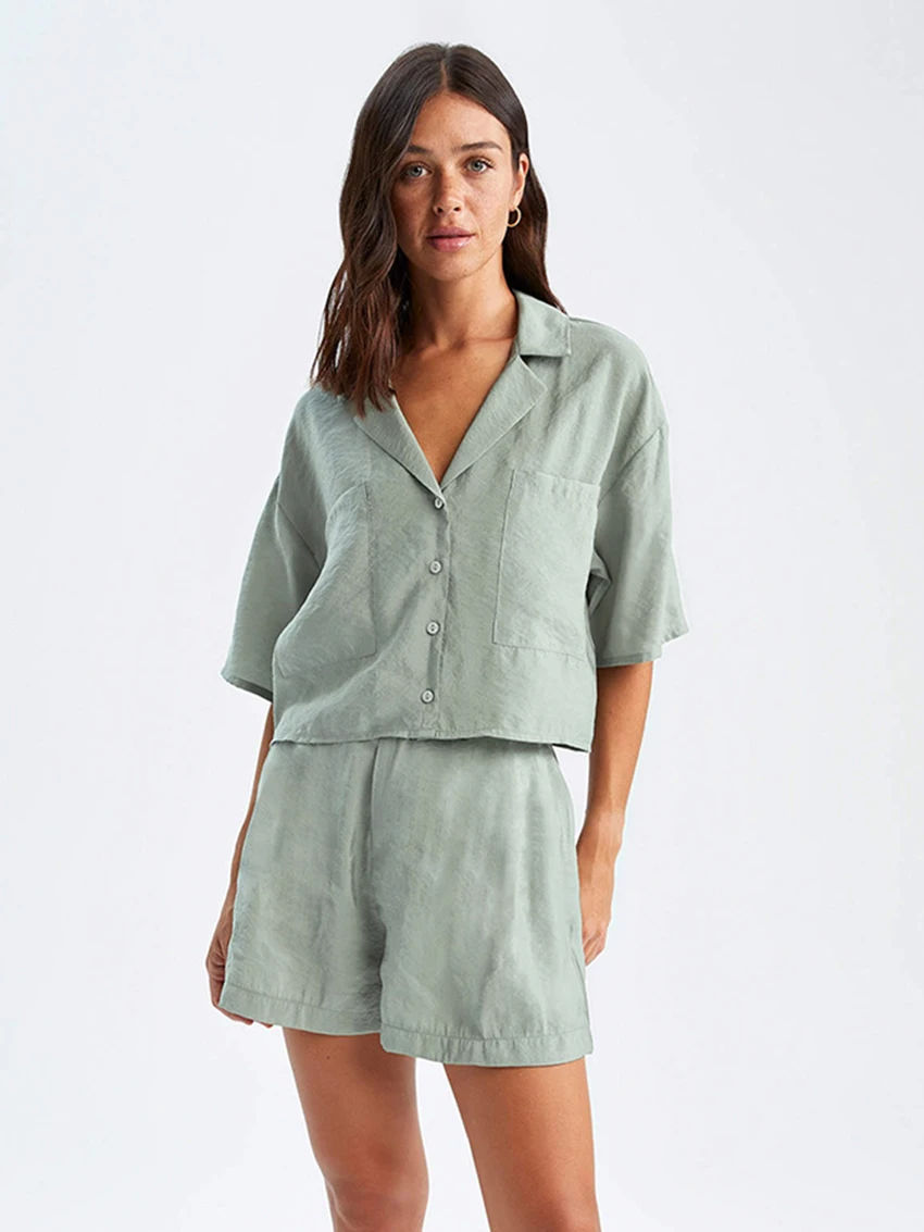 Marthaqiqi Loose Ladies Sleepwear Suits Sexy Turn-Down Collar Nightwear Half Sleeve Nightgowns Shorts Casual Female Pajamas Set
Marthaqiqi Loose Ladies Sleepwear Suits Sexy Turn-Down Collar Nightwear Half Sleeve Nightgowns Shorts Casual Female Pajamas Set