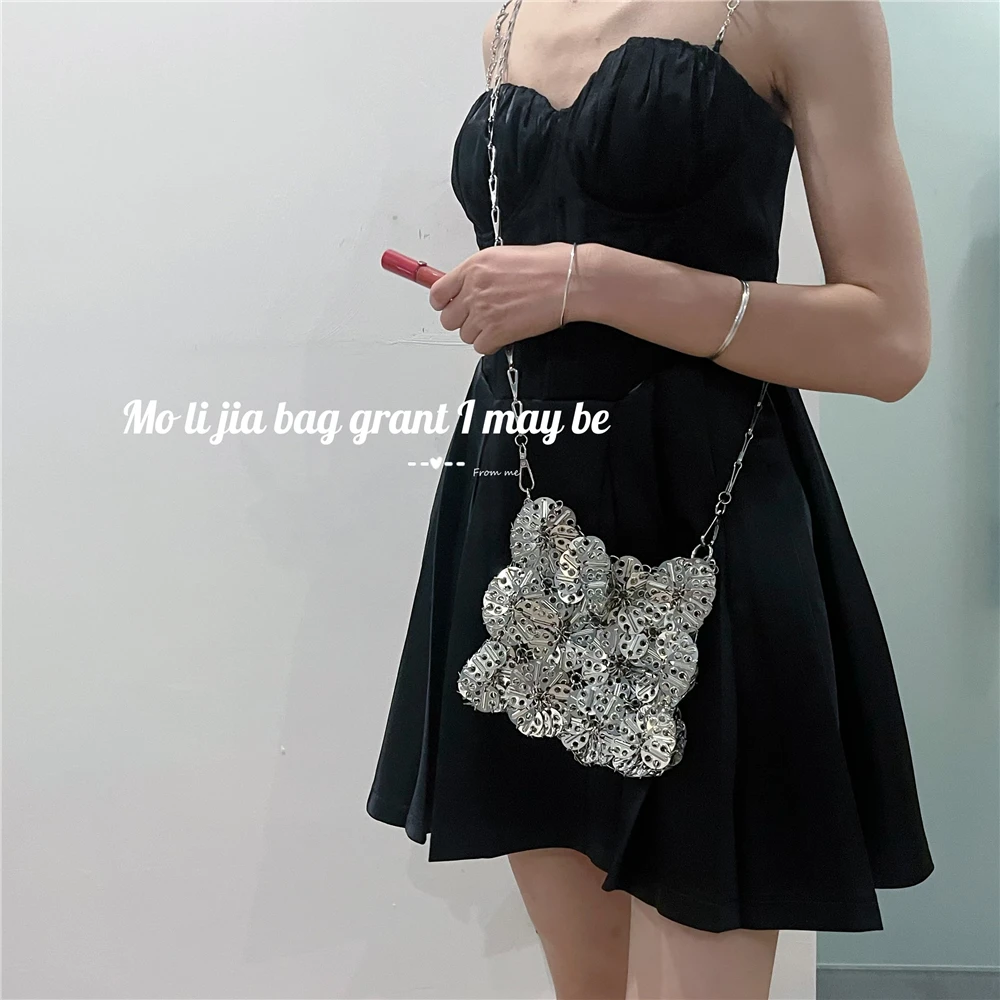 Luxury Designer Shiny Metal Sequined Square Bag Women's Handbag Evening Bag Wedding Party Clutch Purse Shoulder Messenger Bag
Luxury Designer Shiny Metal Sequined Square Bag Women's Handbag Evening Bag Wedding Party Clutch Purse Shoulder Messenger Bag
