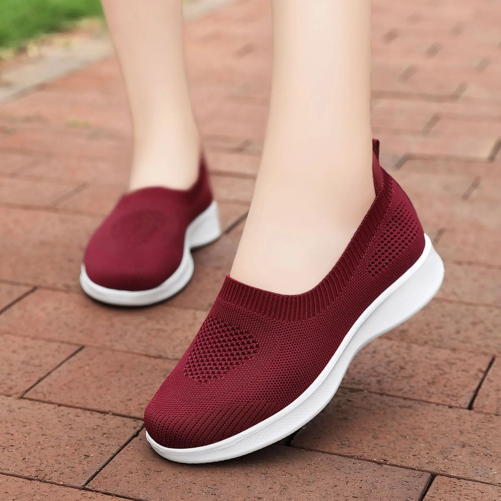 2023 New Breathable Mesh Sneaker Shoes for Women Comfortable Slip on Walking Shoes Plus Size Non Slip Socks Casual Shoes Woman
2023 New Breathable Mesh Sneaker Shoes for Women Comfortable Slip on Walking Shoes Plus Size Non Slip Socks Casual Shoes Woman
