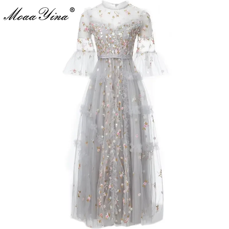 MoaaYina 2023 Summer Runway Mesh Holiday Dress Women Flare Sleeve Elegant Floral Embroidery Fashion Vintage Party Dresses
MoaaYina 2023 Summer Runway Mesh Holiday Dress Women Flare Sleeve Elegant Floral Embroidery Fashion Vintage Party Dresses