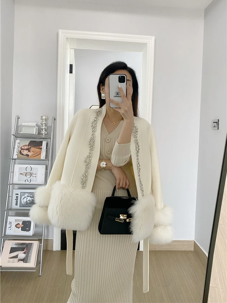 Bling crystal beading wool coat for women high quality lady winter real fox fur bottom woolen fur jackets with belt LY909
Bling crystal beading wool coat for women high quality lady winter real fox fur bottom woolen fur jackets with belt LY909