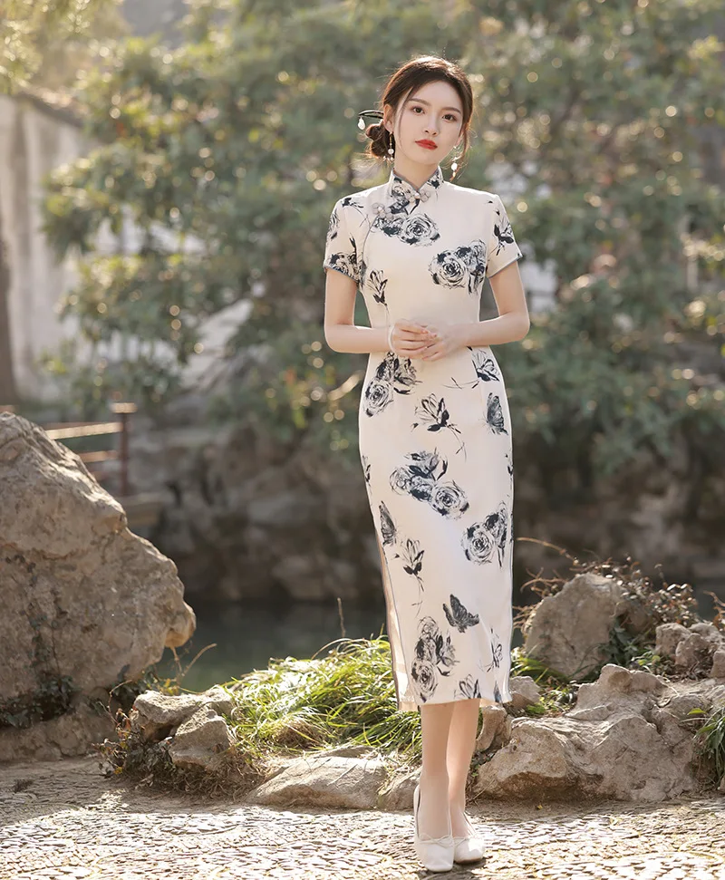Sexy Butterfly Flower Printed Satin Cheongsam Elegant Retro Women's Handmade Buttons Qipao Chinese Daily Dress
Sexy Butterfly Flower Printed Satin Cheongsam Elegant Retro Women's Handmade Buttons Qipao Chinese Daily Dress