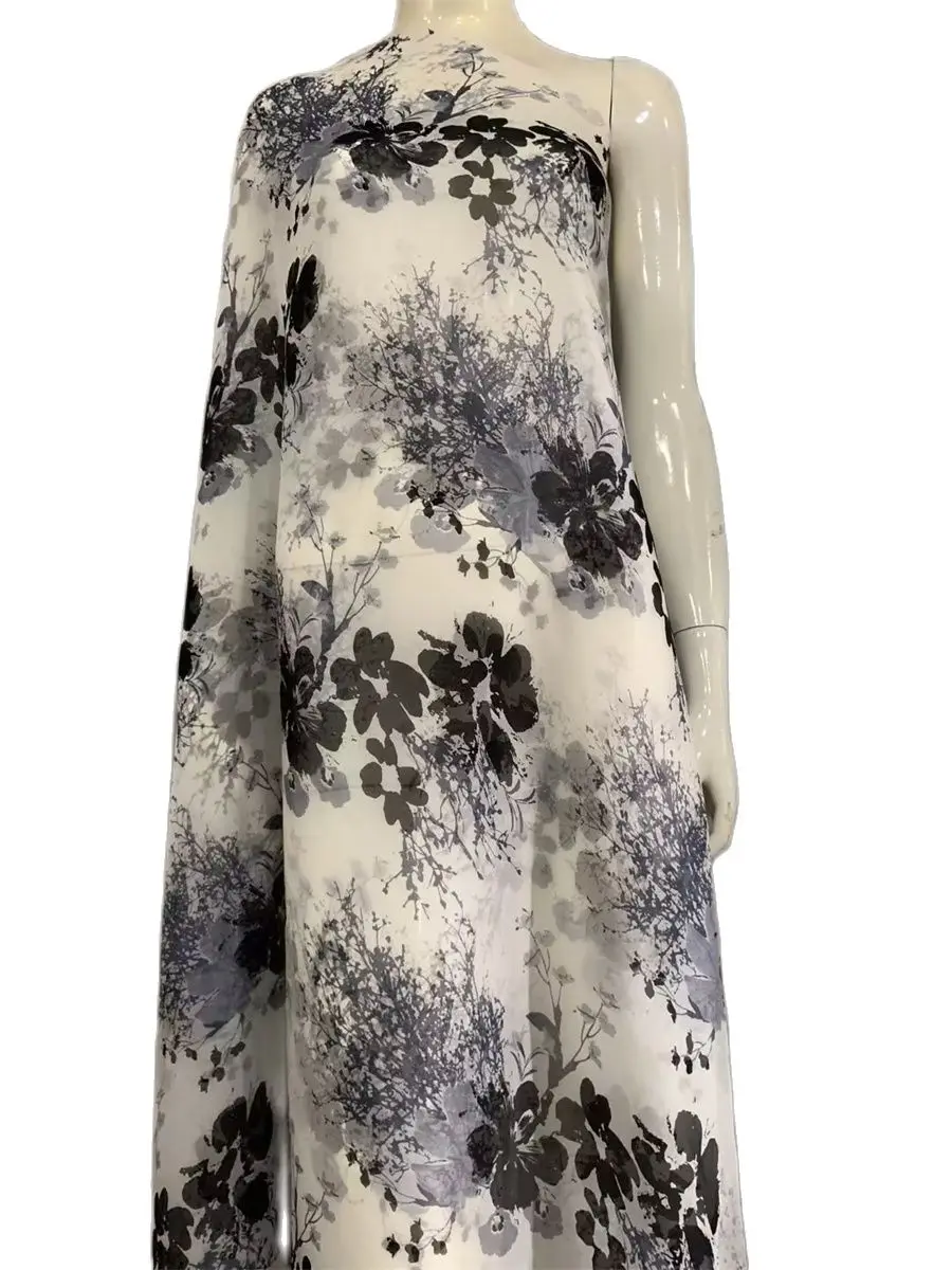 100% Real Silk Ladies Dress Chiffon Fabric High Quality Nigerian Silk Fabric For Garment 
100% Real Silk Ladies Dress Chiffon Fabric High Quality Nigerian Silk Fabric For Garment