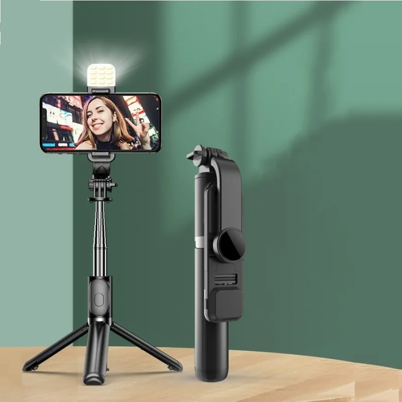 CHYCTE New Selfie Stick Bluetooth Wireless Remote Control Selfie With Fill Light Foldable Monopod Tripod for mobile Phone Holder
CHYCTE New Selfie Stick Bluetooth Wireless Remote Control Selfie With Fill Light Foldable Monopod Tripod for mobile Phone Holder