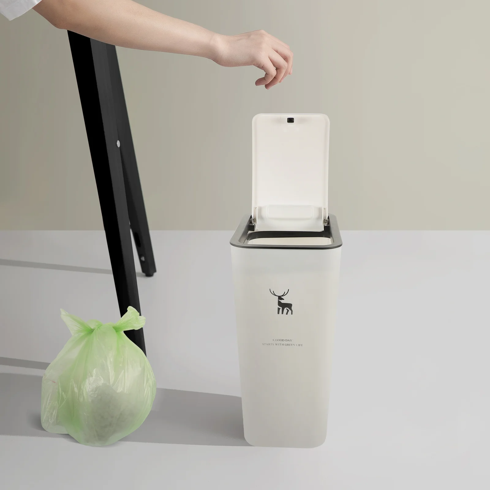 22x15.5x33cm Push Type Trash Can Kitchen Bathroom Trash Can with Lid Garbage Wastepaper Bin Trash Holder Kitchen Trash Can
22x15.5x33cm Push Type Trash Can Kitchen Bathroom Trash Can with Lid Garbage Wastepaper Bin Trash Holder Kitchen Trash Can