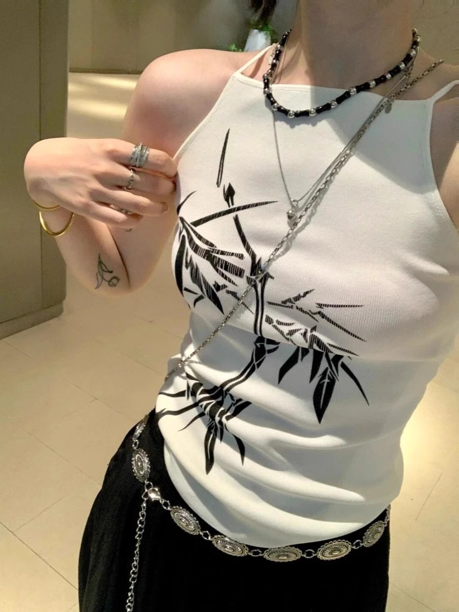 Spring camisole vest ladies T-shirt summer new Spice Girls design sense new Chinese external wear sleeveless Slim ladies tops
Spring camisole vest ladies T-shirt summer new Spice Girls design sense new Chinese external wear sleeveless Slim ladies tops