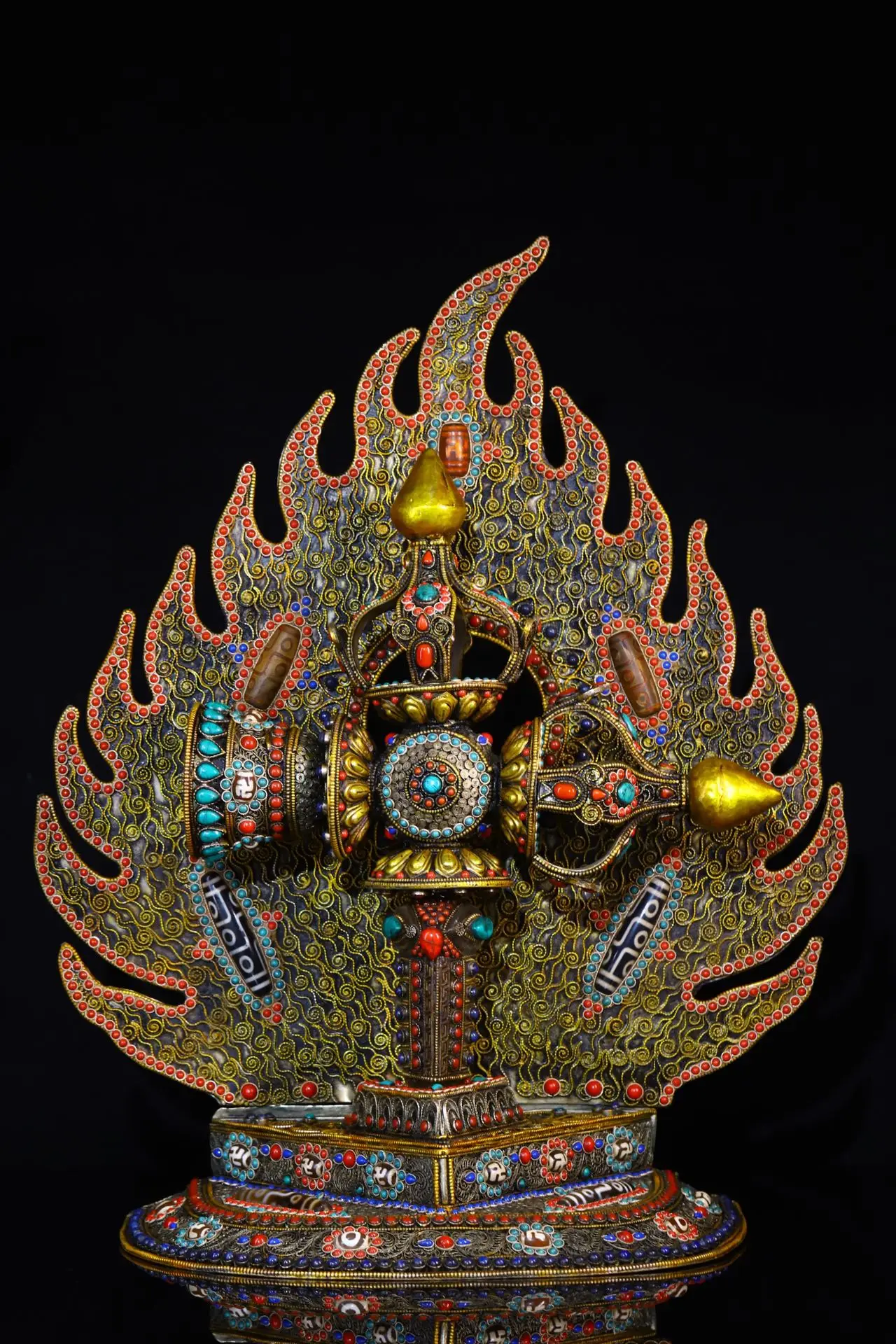 18"Tibetan Temple Collection Old Tibetan silver Mosaic Gem gZi Beads Cross Dorje Vajra Phurp Backlight Base set Town house
18"Tibetan Temple Collection Old Tibetan silver Mosaic Gem gZi Beads Cross Dorje Vajra Phurp Backlight Base set Town house