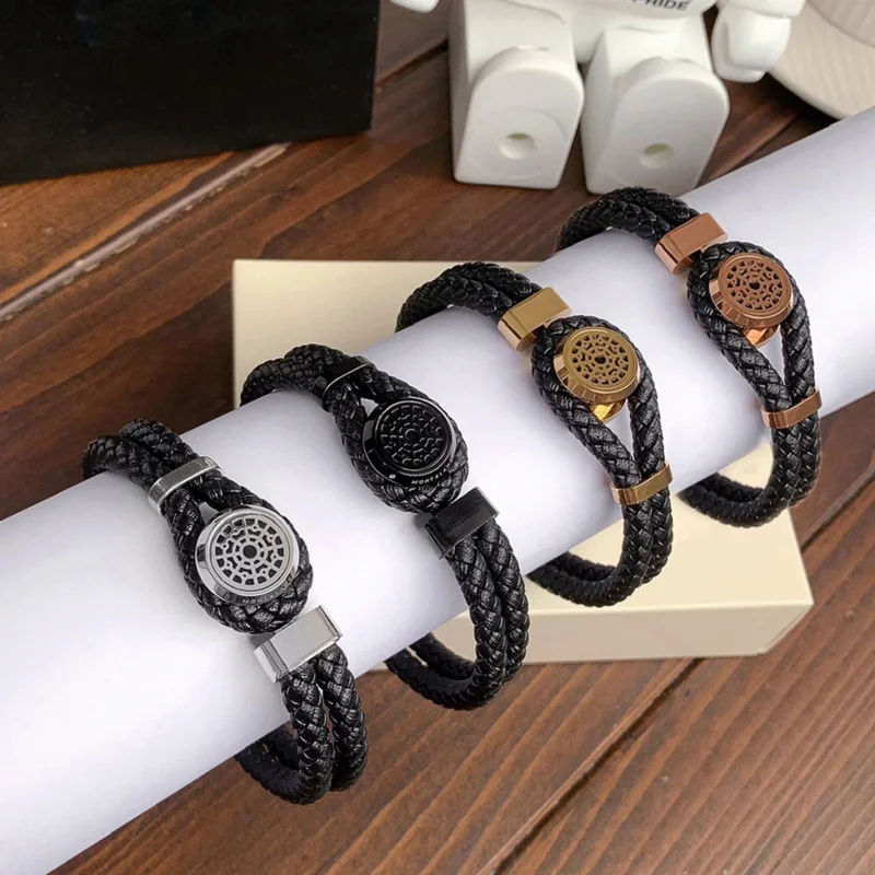 PJS 4 Colors MB Urban Spirit Bracelet Rubber Luxury Stainless Steel Lanyard Buckle Trendy And Fashionable Classic With Box Set
PJS 4 Colors MB Urban Spirit Bracelet Rubber Luxury Stainless Steel Lanyard Buckle Trendy And Fashionable Classic With Box Set