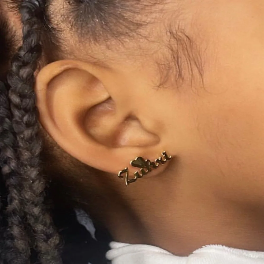 Customized Name Heart Stud Earrings for Baby Personalized Stainless Steel Handwritte Earring Children Kids Jewelry Birthday Gift
Customized Name Heart Stud Earrings for Baby Personalized Stainless Steel Handwritte Earring Children Kids Jewelry Birthday Gift