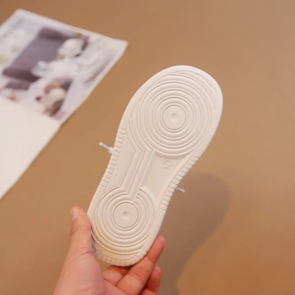 أحذية رياضية للفتيات المراهقات على الطراز الكوري، موضة عصرية من الجلد الصناعي، أحذية رياضية للأطفال مضادة للانزلاق وقابلة للتنفس. أحذية رياضية للفتيات المراهقات على الطراز الكوري، موضة عصرية من الجلد الصناعي، أحذية رياضية للأطفال مضادة للانزلاق وقابلة للتنفس.