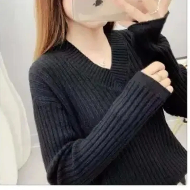 2023 Cashmere Loose V-neck Sweater Women Korean Pullovers Tops Casual Keep Warm Female Knitting Elasticity Sweater Autumn/Winter
2023 Cashmere Loose V-neck Sweater Women Korean Pullovers Tops Casual Keep Warm Female Knitting Elasticity Sweater Autumn/Winter