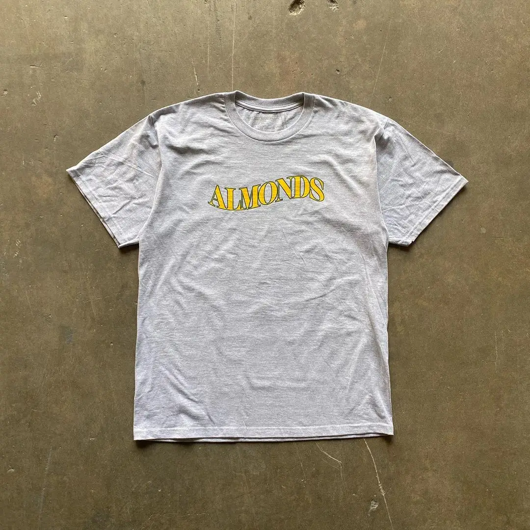 Однотонная футболка с круглым вырезом в стиле Харадзюку, классические уличные хлопковые топы в ретро стиле для пар, Повседневная летняя футболка большого размера 
Однотонная футболка с круглым вырезом в стиле Харадзюку, классические уличные хлопковые топы в ретро стиле для пар, Повседневная летняя футболка большого размера