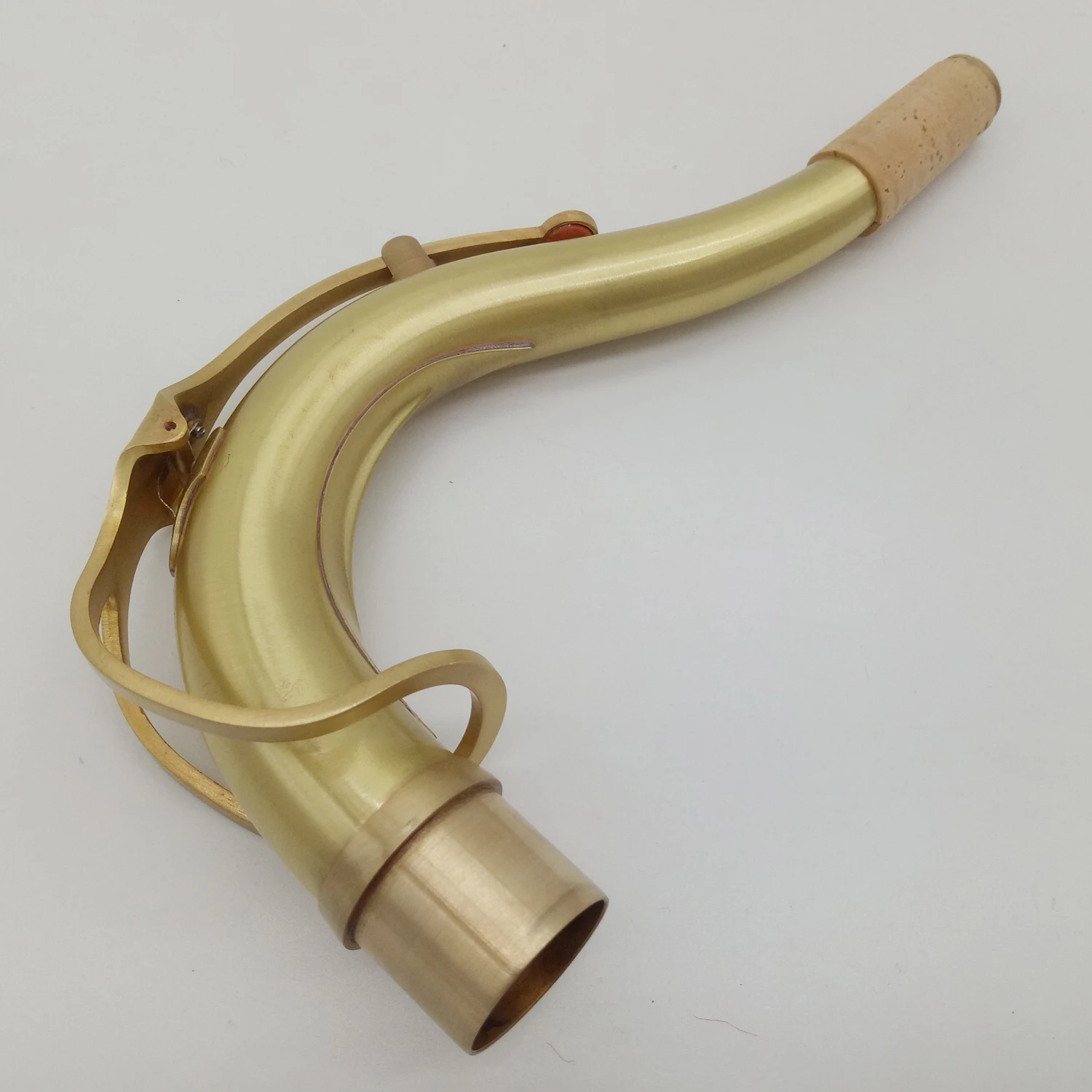 Профессиональный инструмент тенор для саксофона на шею латунь бронза Sax шеи тенор античная медь моделирование
Профессиональный инструмент тенор для саксофона на шею латунь бронза Sax шеи тенор античная медь моделирование
