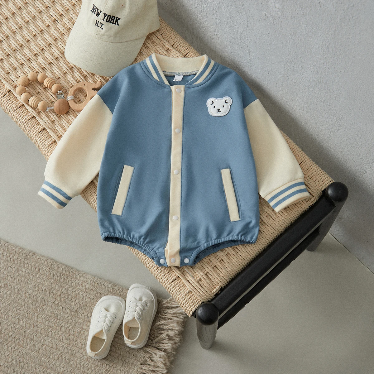 BeQeuewll Baby Girls Boys Romper Long Sleeve Baseball Collar Cute Bear Button Closure Fall Bodysuit Clothes for Girls Boys
BeQeuewll Baby Girls Boys Romper Long Sleeve Baseball Collar Cute Bear Button Closure Fall Bodysuit Clothes for Girls Boys