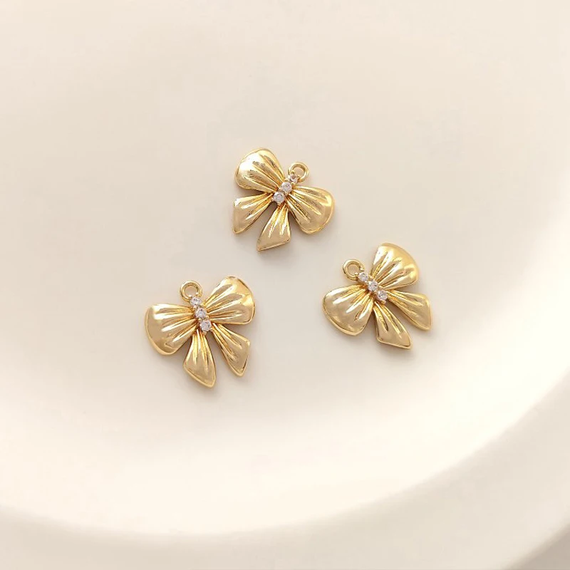 2PCS 14K Gold Filled 14.5*14mm Embedded Zircon Bowknot Pendant DIY Handmade Jewelry Accessories Bracelets Earrings Materials
2PCS 14K Gold Filled 14.5*14mm Embedded Zircon Bowknot Pendant DIY Handmade Jewelry Accessories Bracelets Earrings Materials