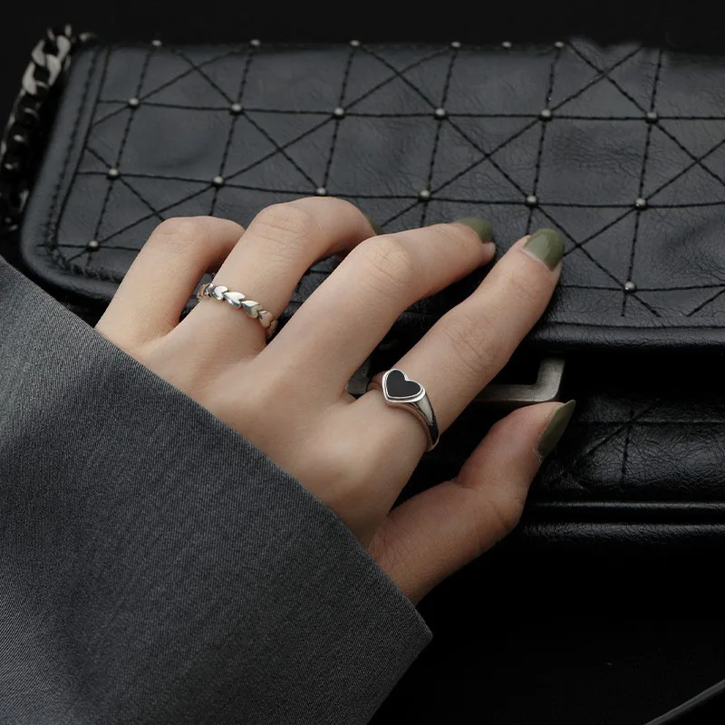 Jewelry Black Epoxy Love Heart-Shaped Female Simple Fashion Personality Silver Open Ring Heavy Industry Retro Minori
Jewelry Black Epoxy Love Heart-Shaped Female Simple Fashion Personality Silver Open Ring Heavy Industry Retro Minori