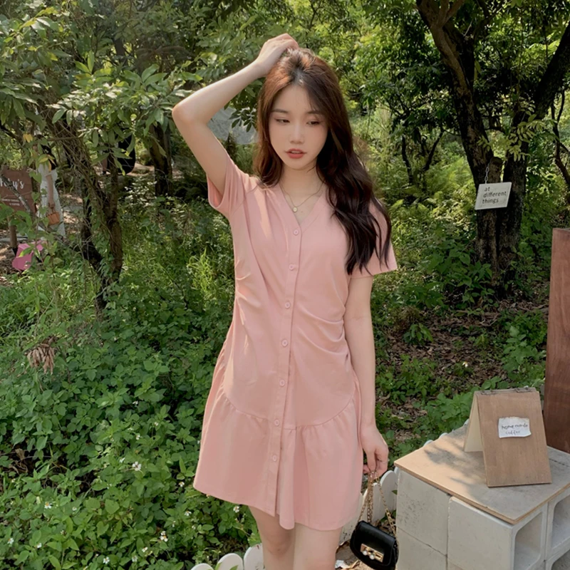 2023 New Summer Single Breasted V-neck Slim Fishtail Pleated Dress Free Shipping
2023 New Summer Single Breasted V-neck Slim Fishtail Pleated Dress Free Shipping