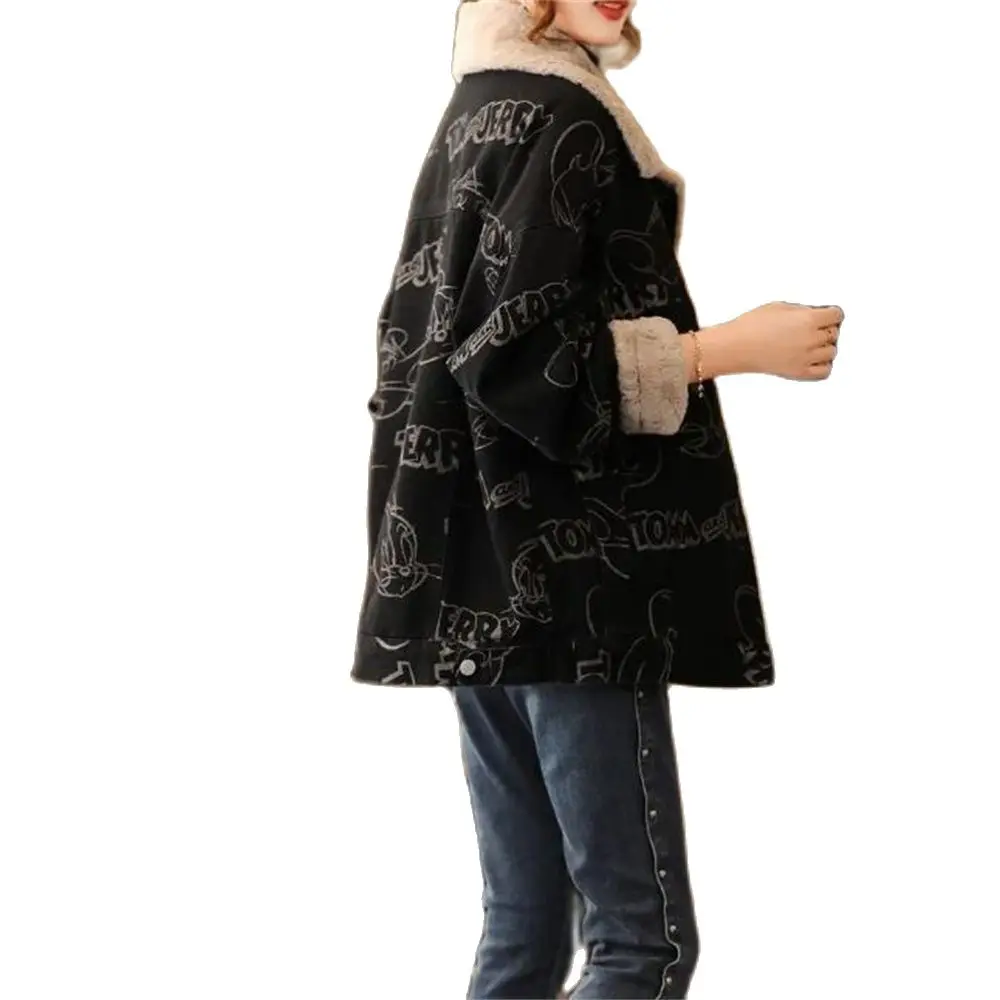 Hepburn Woolen Stitching Coats for Women Denim Print Overcoat Warm Outerwear Plus Size Winter Fashion New 2024
Hepburn Woolen Stitching Coats for Women Denim Print Overcoat Warm Outerwear Plus Size Winter Fashion New 2024