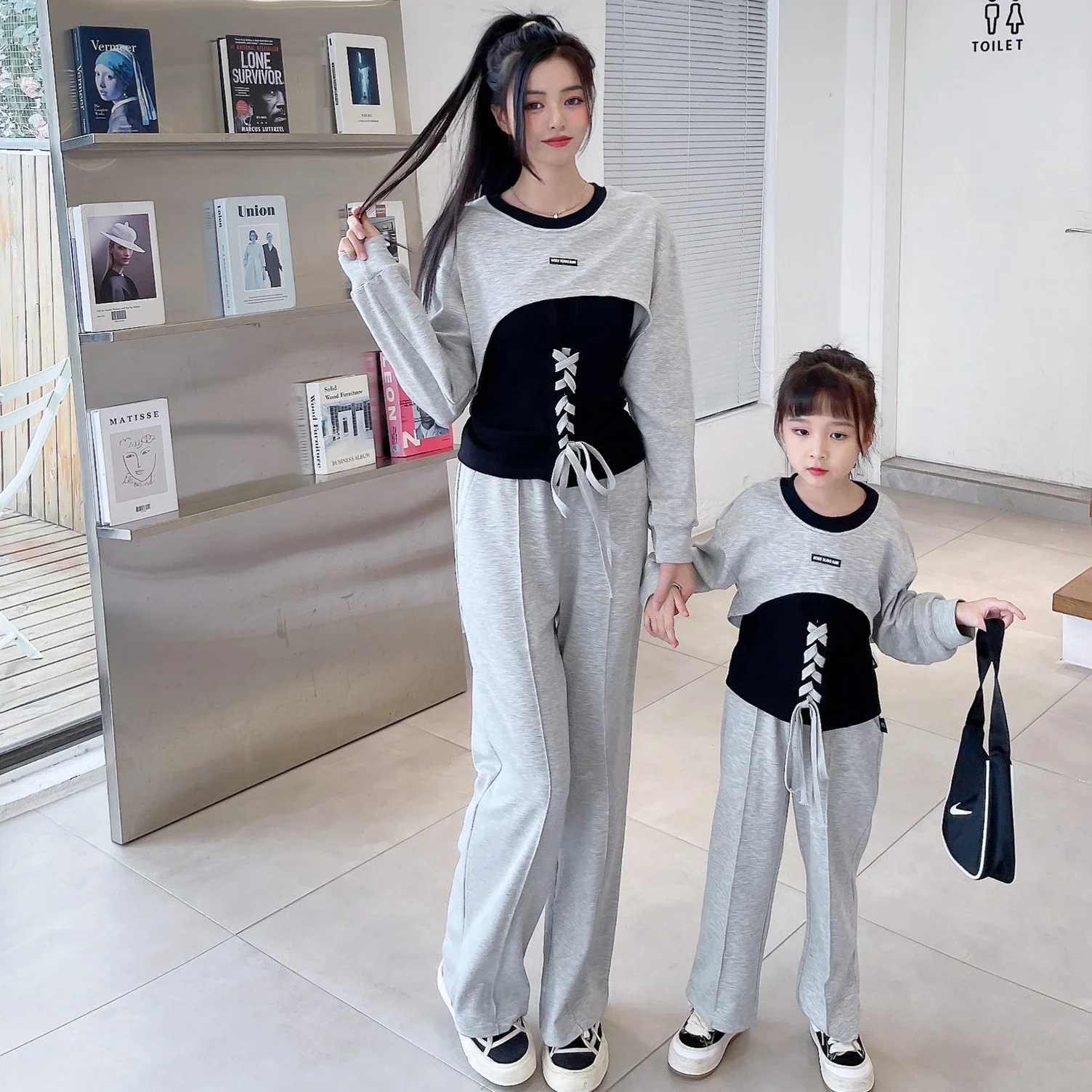 

Mommy And Me Matching Outfits Mother Daughter Equal Clothes Mom Baby Autumn Set Women's Clothing Sets Fashion Girls Sports Suits