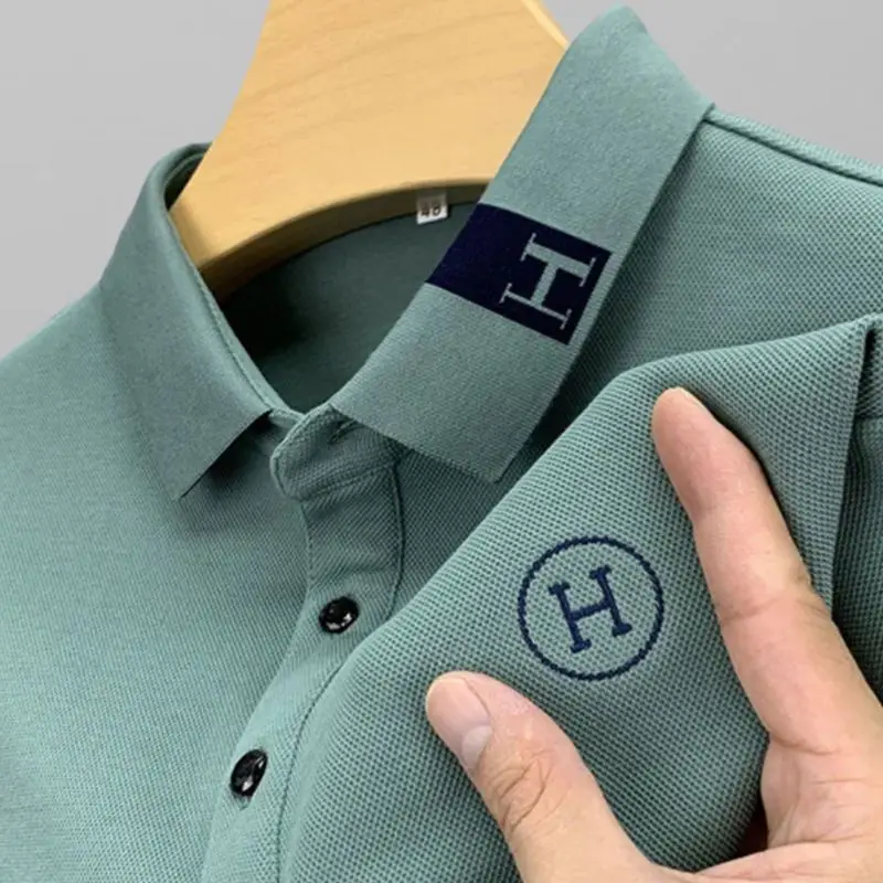 High-end autumn winter men's long sleeve t-shirt polo shirt lapel embroidery young and middle-aged long sleeve top.
High-end autumn winter men's long sleeve t-shirt polo shirt lapel embroidery young and middle-aged long sleeve top.